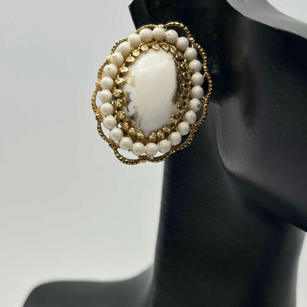 Vintage Gold & White Oval Clip On Earrings